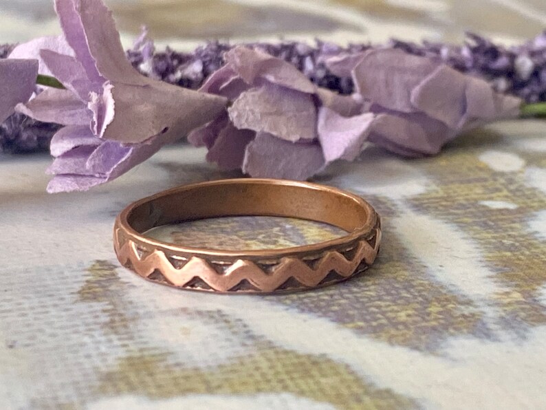 Copper Zigzag pattern Ring Band, Arthritis relief Ring, Stacking Ring Copper, Textured Ring Band, Thumb ring image 1