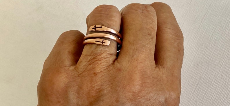 Copper religious cross ring, minimalist copper wrap ring, Adjustable Gift image 3