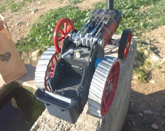 Working. Miniature steam tractor,Dollhouse 1:16 scale