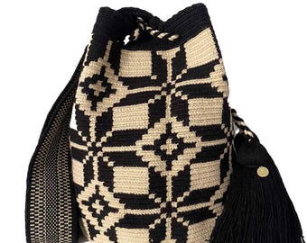 BEIGE AND BLACK Wayuu Bag | Handmade Classic Bag with Red Tassels | Wayuu Mochila Purse | Trendy Beach Bag | Colombian Shoulder Crochet Bag