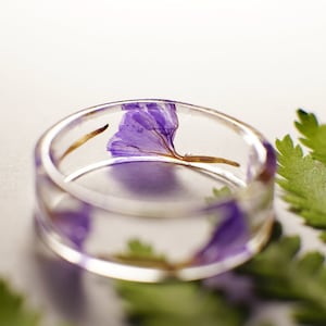 Pressed flower ring, Nature inspired resin ring with real dried flower