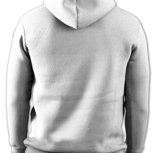 K&ouml;nnte beinhalten: Ein wei&szlig;er Kapuzenpullover mit einer K&auml;ngurutasche. Der Pullover hat lange &Auml;rmel und eine Kapuze mit Kordelzug.