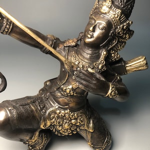 Arjuna statue arrow pose,arjuna Archer,Vishnu Avatar,Antique Vishnu Figurine,Spiritual Figurine,Home decor,Birthday gift,Indonesian bronze.
