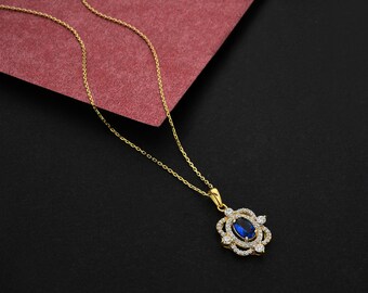 Royal Necklace,Gold Plated Silver Necklace,Birthday Gift For Her, Christmas Gift,Custom  Pendant,Queen Necklace,Vintage Style  Necklace