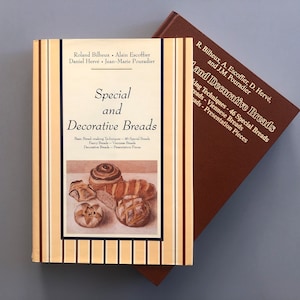 1989 vintage Special and Decorative Breads by R. Bilheux, A. Escoffier, D. Herve, and J. Pouradier Hardcover Cookbook France
