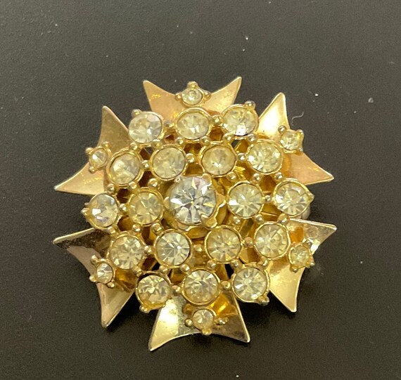 Maltese cross brooch