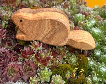 Figurine en bois d'animal en bois de castor faite à la main