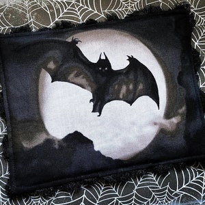 Creature Of The Midnight Crinkle Toy Spooky Dracula Bat