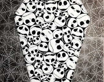 Ataúd de pesadilla con calaveras y paño para eructar Gótico pequeño ghoul