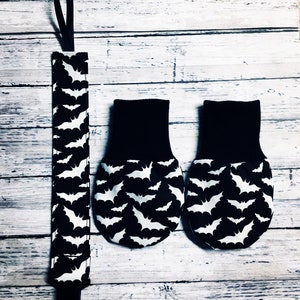 Manoplas para recién nacidos que no rayan y pinzas para chupete con murciélagos góticos