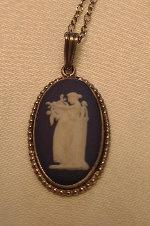 Wedgewood Jasperware Sterling Silver Pendant in Origi… Gem