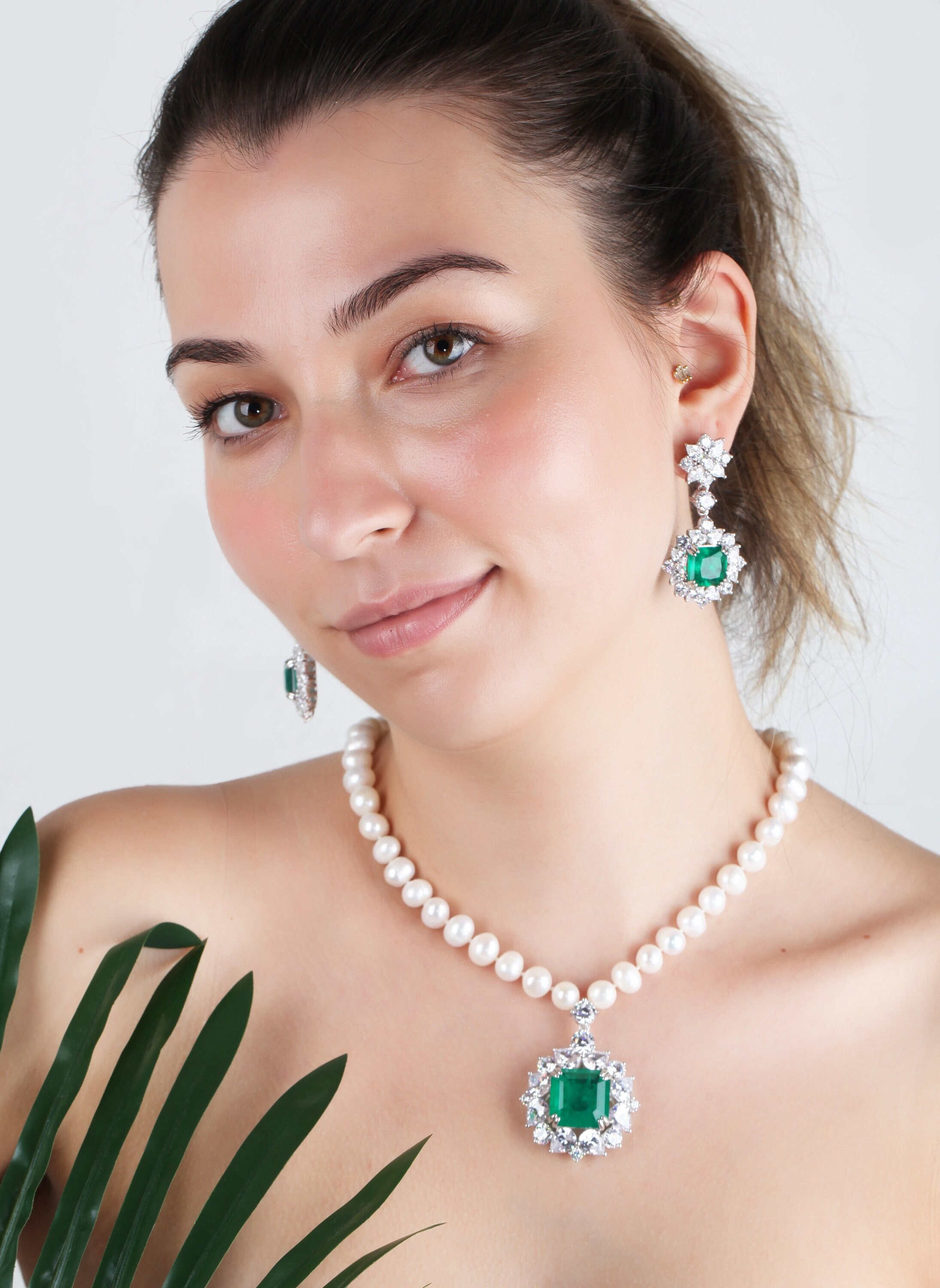 Emerald Stone Necklace, Pearl Silver Necklace, Pearl