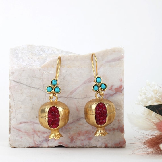Precious Earrings - Short Hook - Gold Precious Earrings - Short Hook - Gold