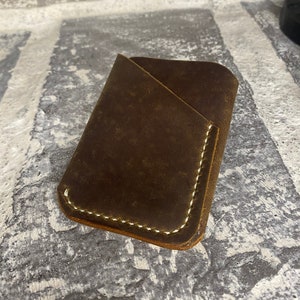 Handmade Leather Slim Personalized Cardholder for Men - Durable, Stylish and Minimalistic