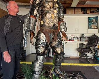 Predator Statue Display, Full Size - Etsy Predator Statue Display, Full Size - Etsy