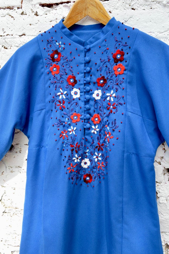 Rare Vintage Hungarian Dress Hand Embroidered But… - image 2