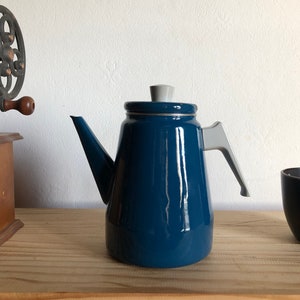 Vintage  Prussian blue enamel  tea or coffee  pot /  retro enamelware