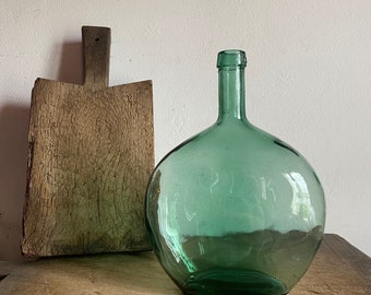 Grüne flache französische Vintage Glasvase , Flaschenvase,