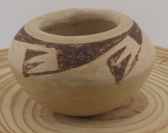 Vintage Native American Hopi Small Pottery Bowl Signed Juanita