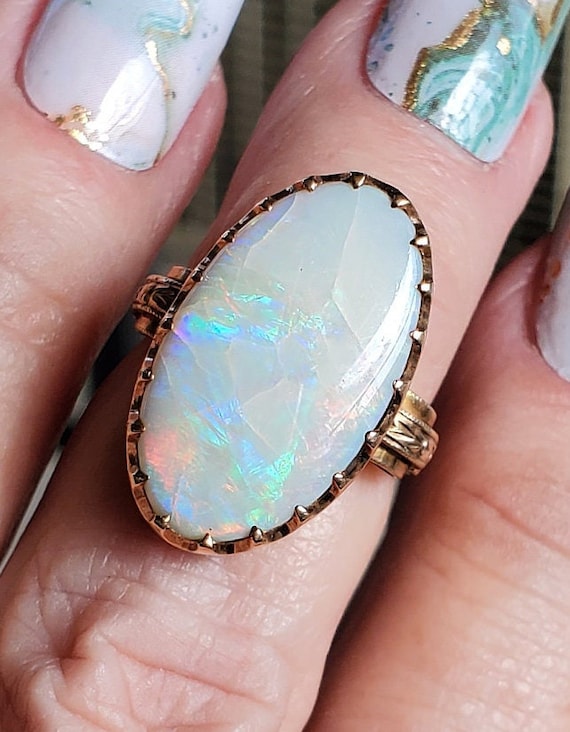 Vintage 14K Gold & White Opal Ring- Magnificent Fi