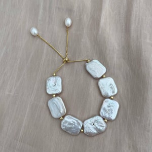 Button Pearl Bracelet / Adjustable Pearl Bracelet