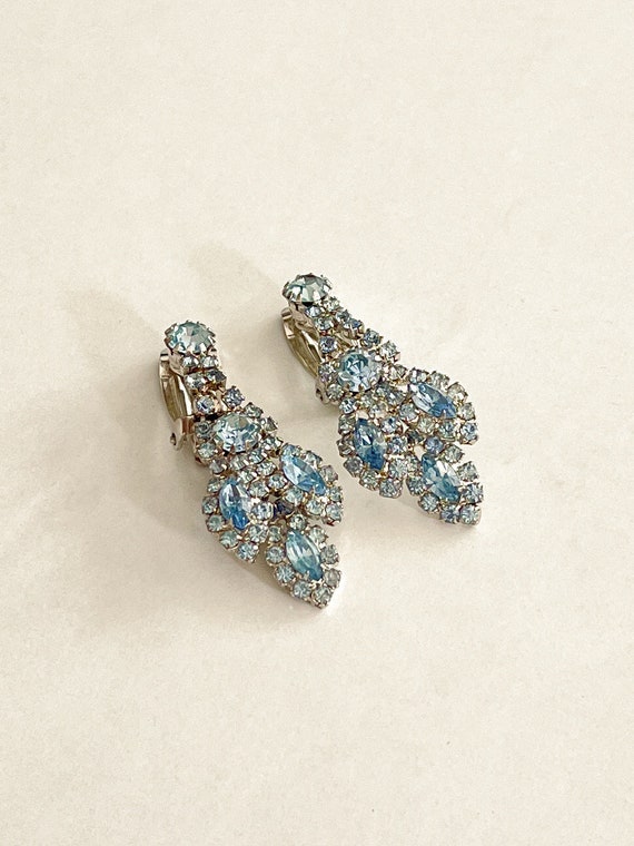 Stunning Icy Blue Crystal Vintage Dangle Earrings… - image 1
