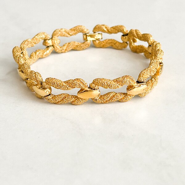 Trifari Vintage Mid-Century Gold-brushed Bracelet