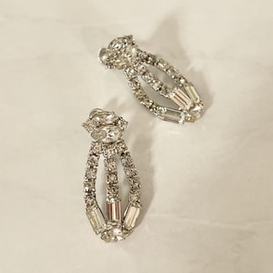 Vintage Rhodium-plated Dangle Rhinestone Earrings, Mid Century Designer Screw-on Earrings