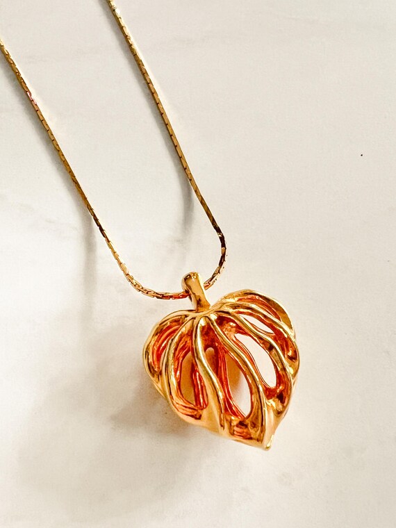 Vintage 14k Gold Filled Caged Heart Pendant Necklace Gem