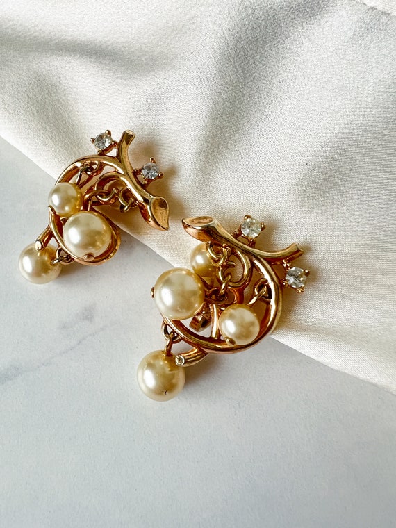 Rare Trifari Vintage Earrings: Gold-tone, danglin… - image 3