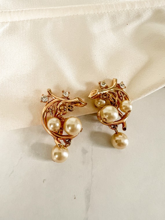 Rare Trifari Vintage Earrings: Gold-tone, danglin… - image 2