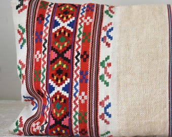 Funda de almohada antigua rumana tejida en saco