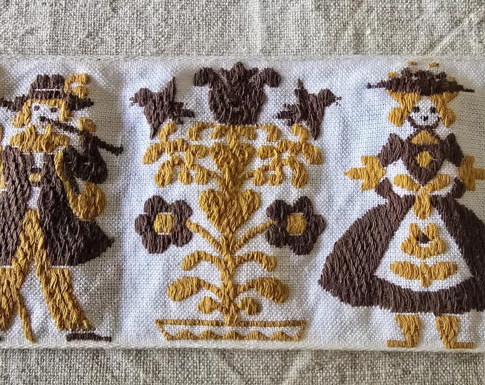 Woven ribbon border 1150 x8cm
