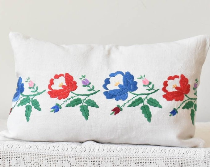 Cushion Cover from vintage Embroidered Cloth