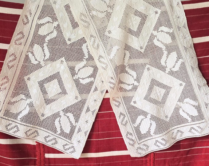 Beautiful Transylvanian Cut-work/ Hardanger on linen 190 x 48cm