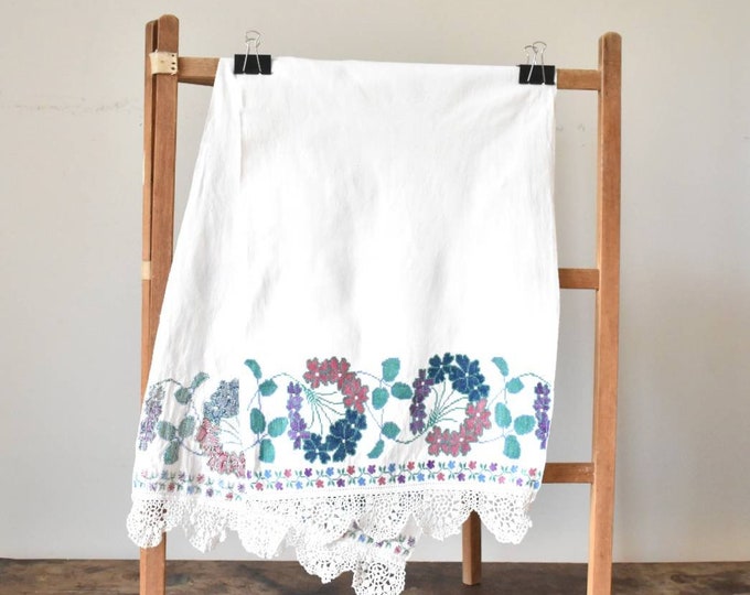 Vintage Romanian Embroidered Cloth
