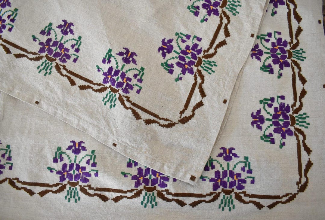 テーブル用品 Hungary embroidery antique tablecloth Antique Vintage Hungarian Embroidered Tablecloth 164 X 128 Cm - Etsy