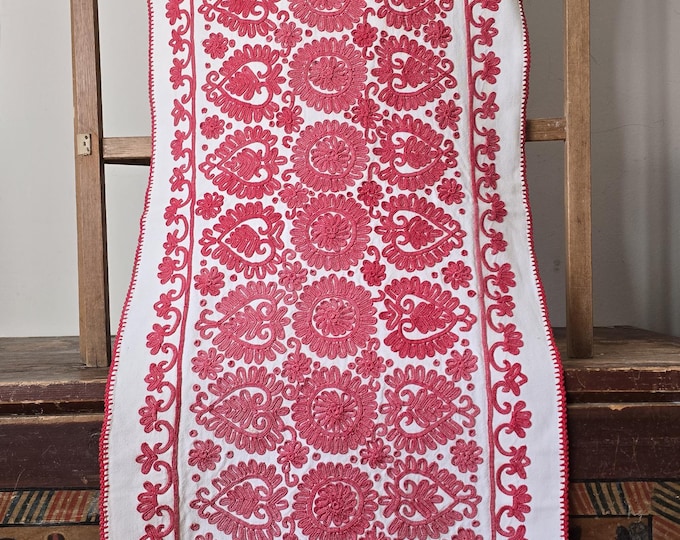 Vintage Transylvanian Embroidered  Panel. 136x52 cm