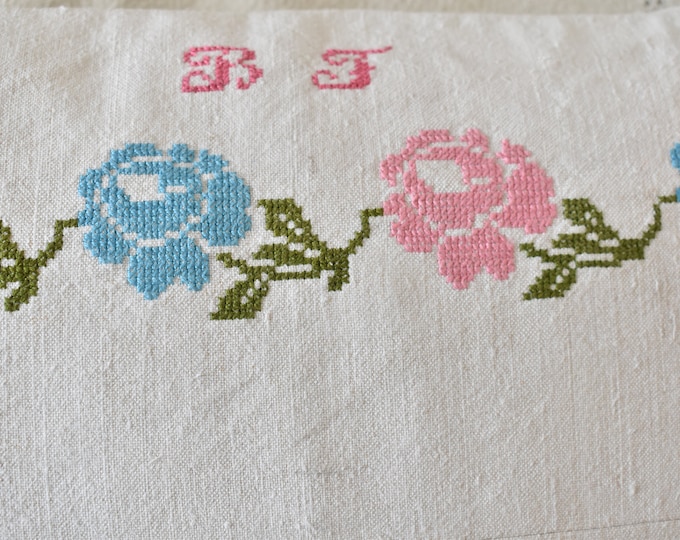 Cushion Cover from vintage Embroidered Cloth