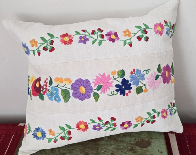 Cushion Cover from vintage Embroidered Cloth