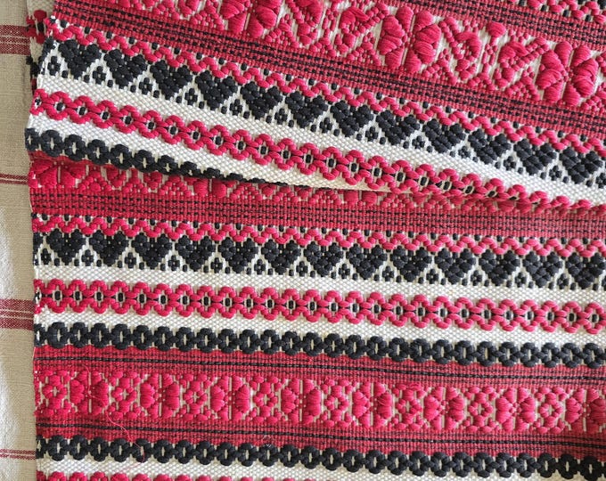 Vintage Hungarian Woven Runner. 190 x 63 cm