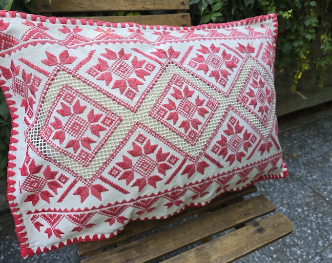 Vintage Embroidered Hungarian Transylvanian Cushion Cover.