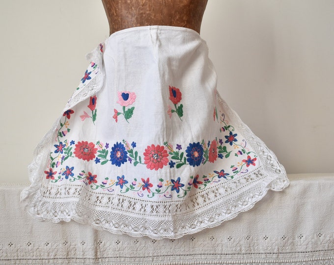 Vintage Hungarian Folk Apron