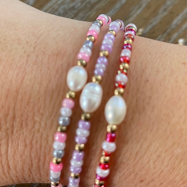 Adorable bracelets glass seed bead modern, contemporary colours, adjustable, great gifts, Beach Bracelet, friendship bracelet, Stackable
