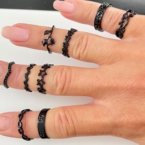 Anelli impilabili in metallo nero: set di anelli per nocche boho
