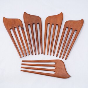 Lot de 5 fourchettes à cheveux en bois à 4 dents pour femme Symbole de bâtons à cheveux pour petits pains Fourche à cheveux pour cheveux longs Accessoires cheveux Épingle à cheveux pour femme