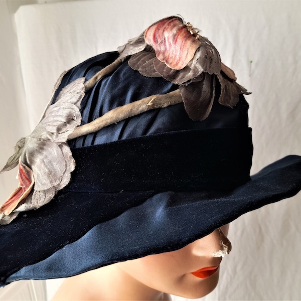 Lame Flowers Wide Brim Silk Hat 1920 Navy  Decoration Size Large L . M . Salisbury Newark , Antique Hat , Wide brim Cloche , Antique Cloche