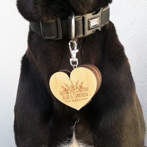 犬用ハートウェディングリングベアラー、ペットリングベアラー用木製リングホルダー、結婚式用の犬用首輪用パーソナライズリングボックス