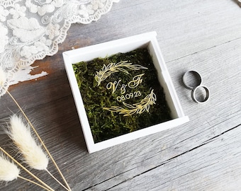 Square Ring Box for Wedding Ceremony with Moss filling in a variety of colors