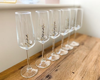 Pair/3/4/5+ Personalised Champagne Flutes  | Hen Party/Bride Team/Bridesmaids/Gifts for Wedding Party